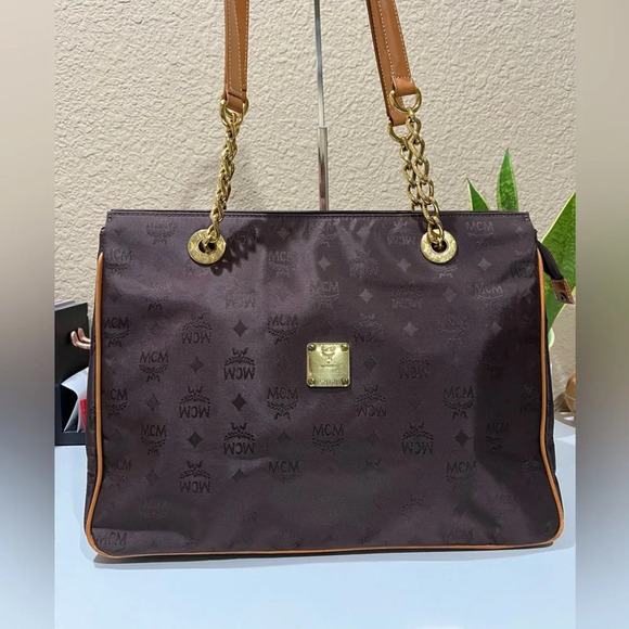 MCM Vintage Zippered Tote - Picture 2 of 16